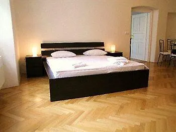 Charles Bridge Bed And Breakfast Praga Bed & Breakfast