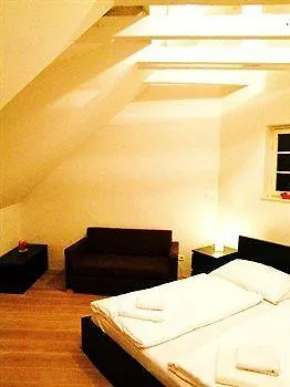 Charles Bridge Bed And Breakfast Praga 3*,